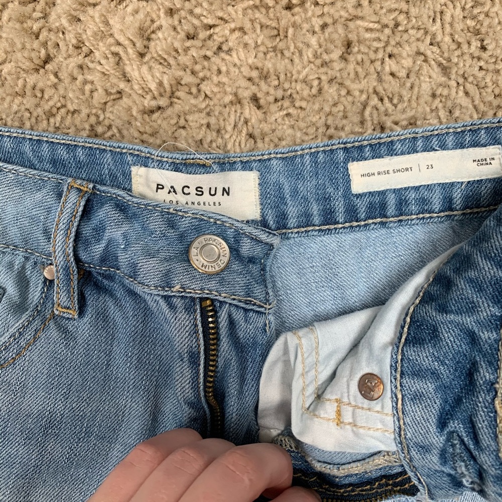 Pac Sun Distressed Shorts - Picture 3 of 3